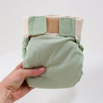 Kniti Überhose salbei oder mint Vorderansicht