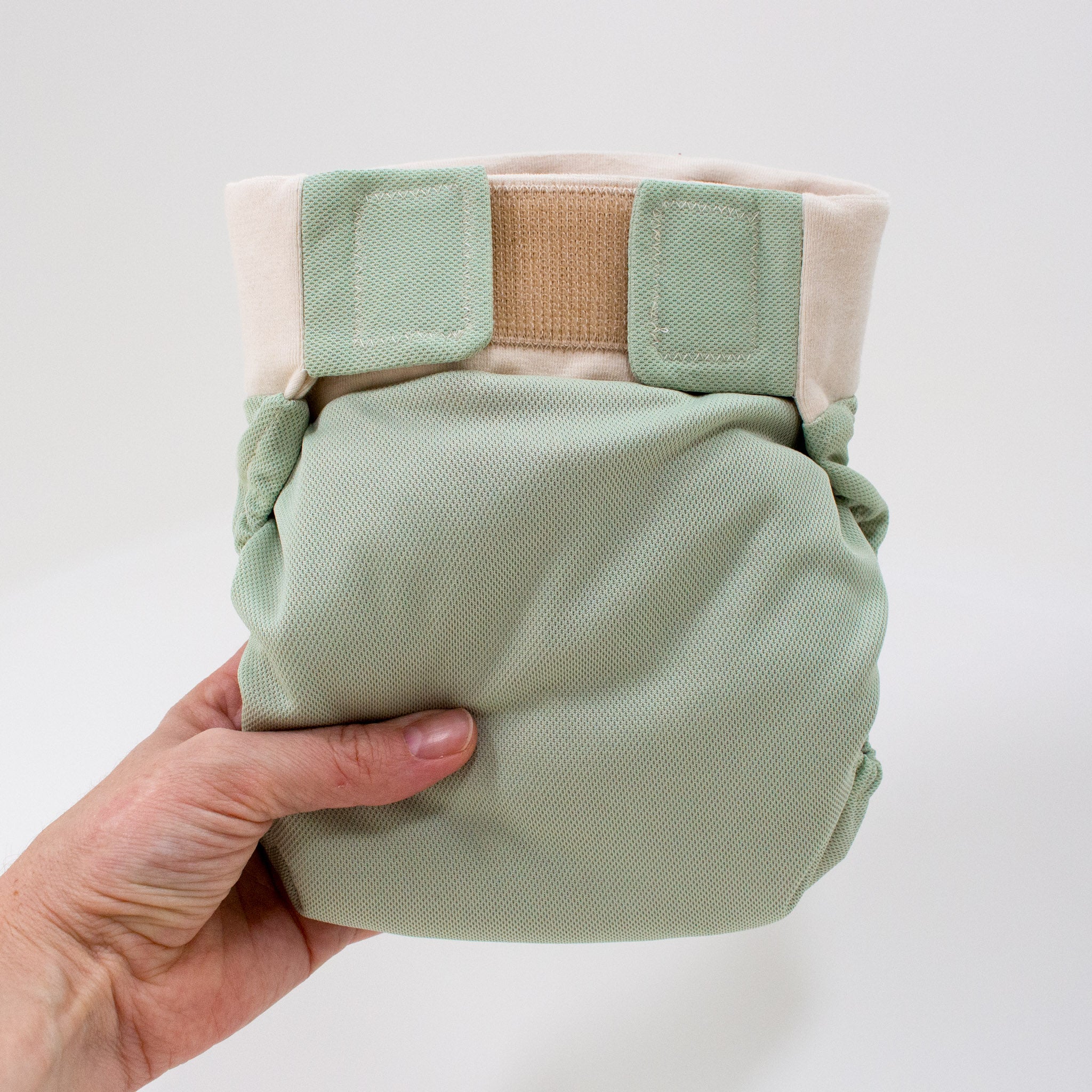 Kniti Überhose salbei oder mint Vorderansicht